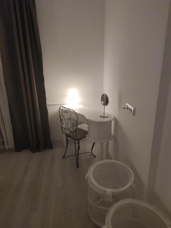Apartment 51 - Bright, Spacious, Lux 1 Bedroom In The City Center - Stari Grad Белград Екстериор снимка