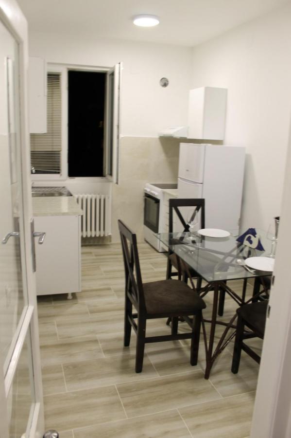 Apartment 51 - Bright, Spacious, Lux 1 Bedroom In The City Center - Stari Grad Белград Екстериор снимка