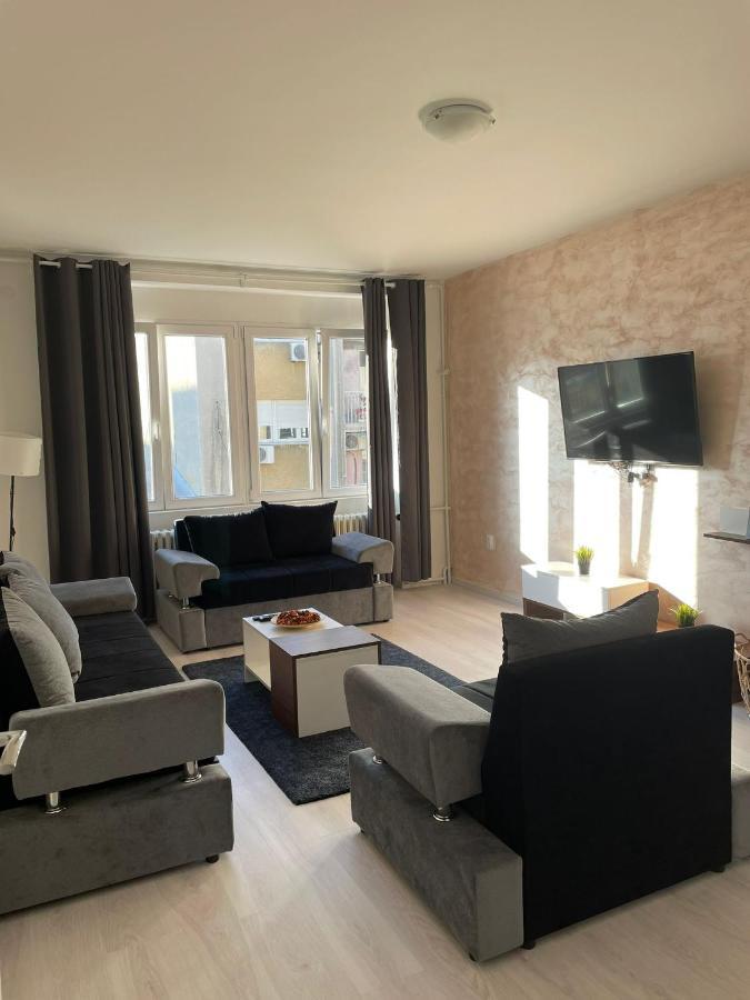 Apartment 51 - Bright, Spacious, Lux 1 Bedroom In The City Center - Stari Grad Белград Екстериор снимка